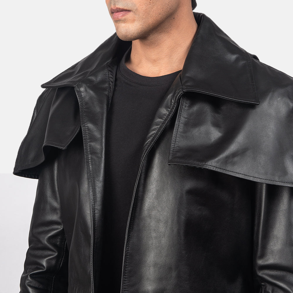 Close-Up Detail of Classic Collar &amp; Heavy-Duty Zipper Hardware on Men's Classic ブラック Leather Duster メンズ