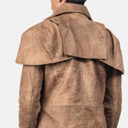 Close-Up Detail of Classic Collar &amp; Heavy-Duty Zipper Hardware on Men's Classic ブラウン Leather Duster メンズ