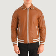 Close-Up Detail of Shirt collar &amp; Zipper Hardware on Cooper タン ブラウン Leather Varsity レザージャケット メンズ