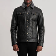 Close-Up Detail of Classic Collar &amp; Button Hardware on Dallis ブラック Leather Shearling Trucker レザージャケット メンズ
