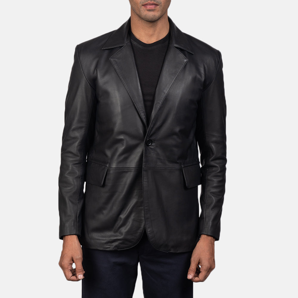 
Daron ブラック レザーテーラードブレザー メンズ in Black Sheepskin Leather - 正面スタイル＆テーラードシルエット | 公式オンライン通販
