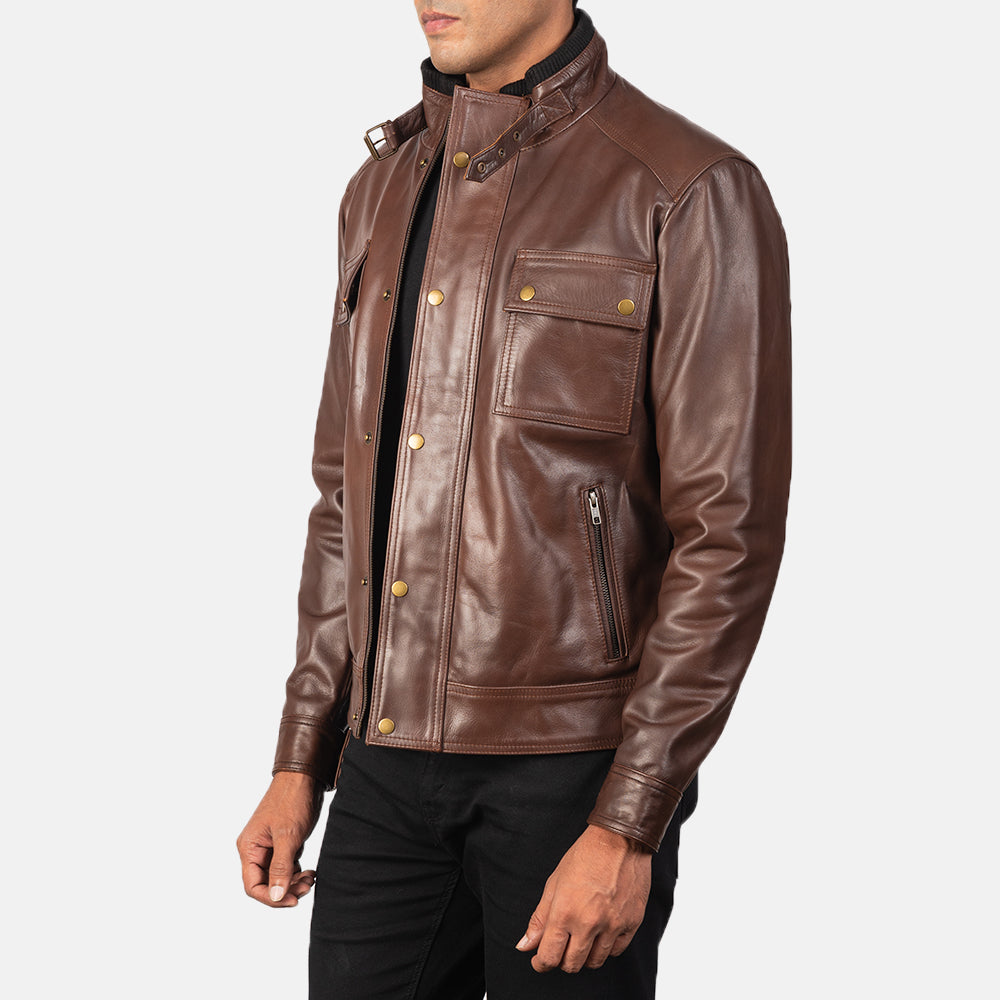 
着用イメージ： Darren Black Leather Biker Jacket モデル着用（自然光でのドレープ感）