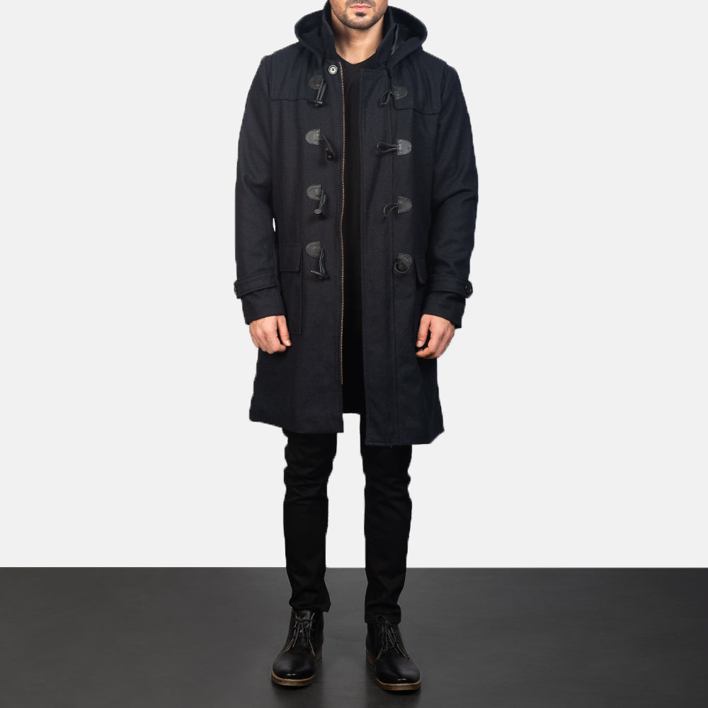 Drake Black Wool Duffle Coat - 袖の立体カッティングと洗練されたテーパードフィットを見せる側面ビュー