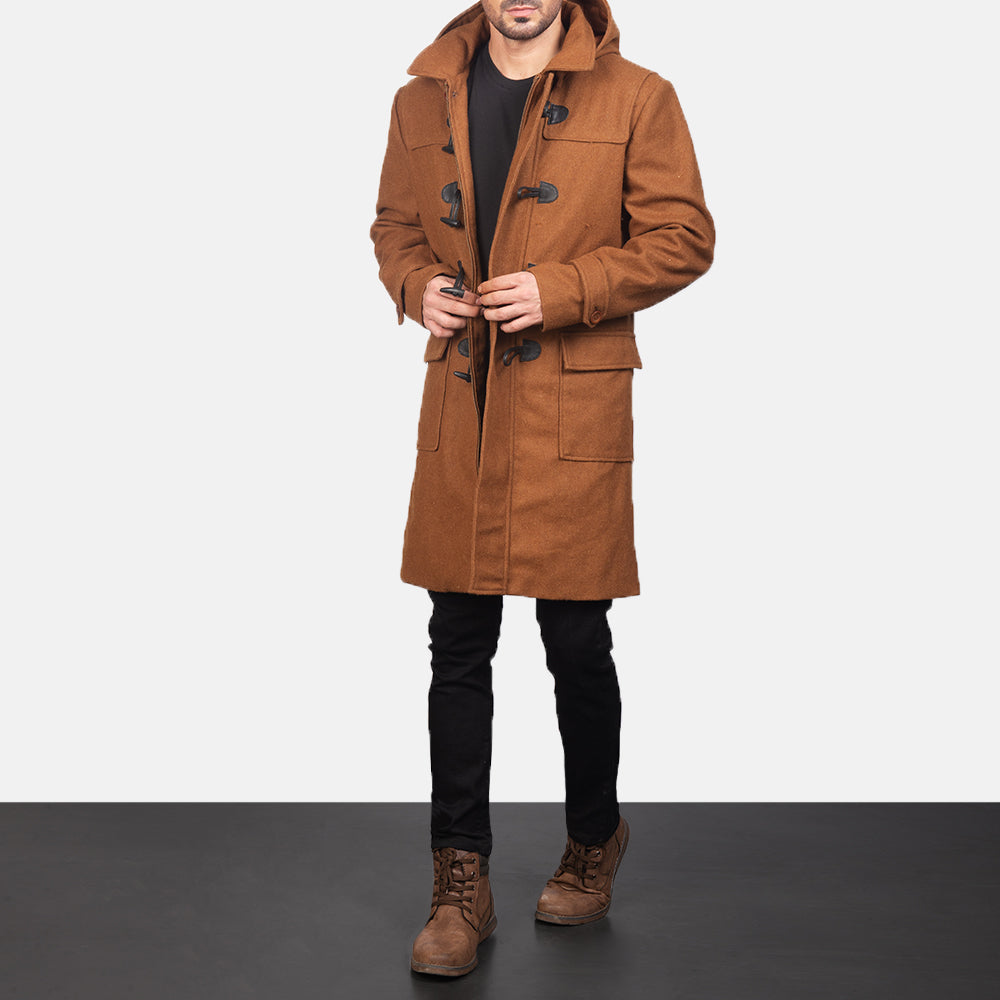 Drake Khaki Wool Duffle Coat - 袖の立体カッティングと洗練されたテーパードフィットを見せる側面ビュー