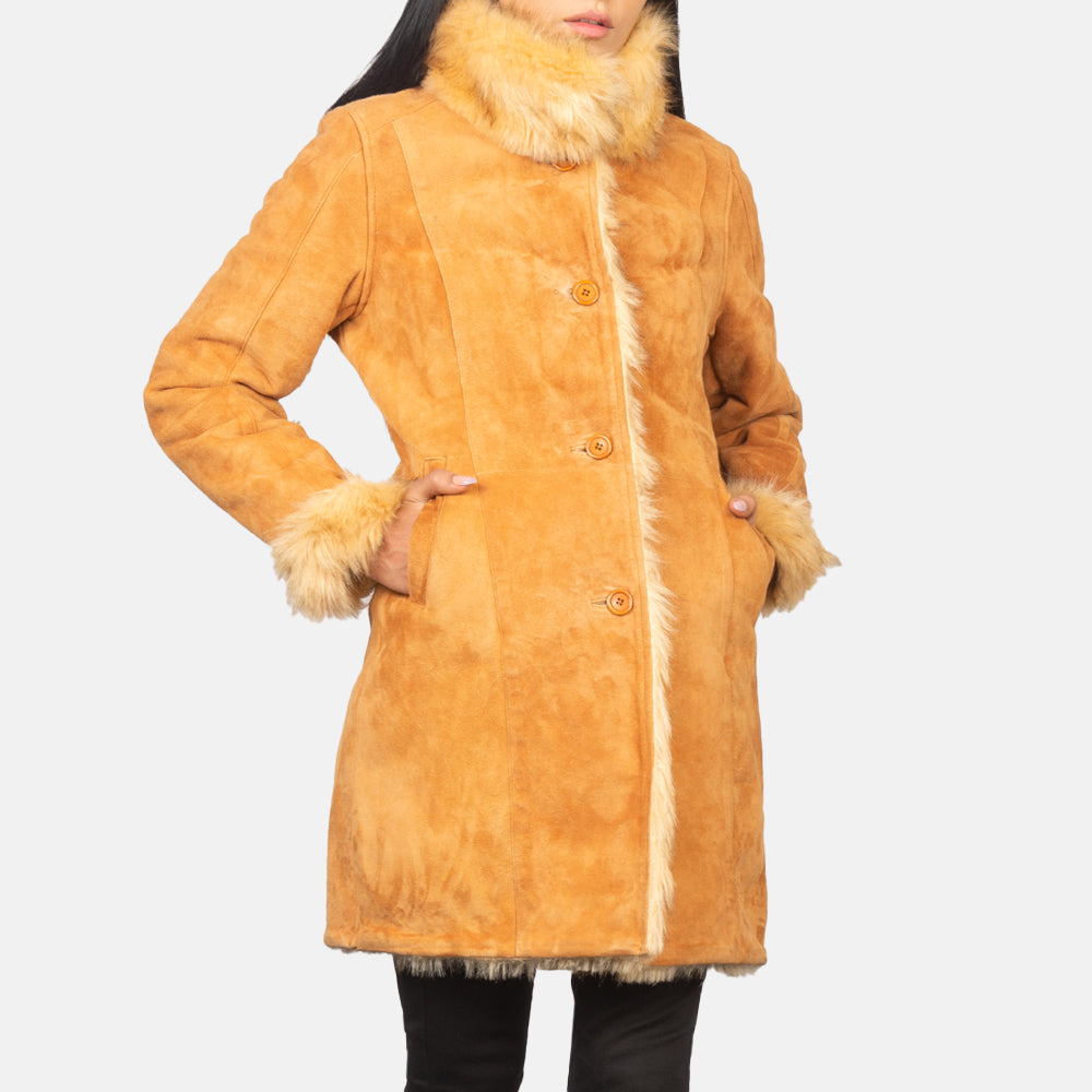 
クローズアップ詳細 of Notch & Button Hardware on Erica Beige Leather Coat