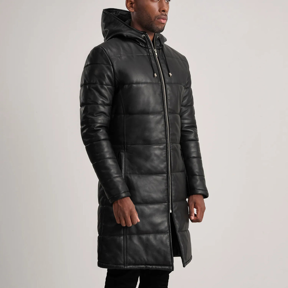 
Tan Brown Sheepskin Leather Hooded Jacket - 美しい肩のラインと裾の仕立てが際立つ背面ビュー