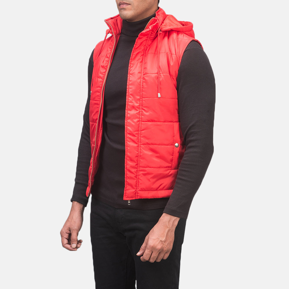 
Red Nylon Leather Vest - 美しい肩のラインと裾の仕立てが際立つ背面ビュー