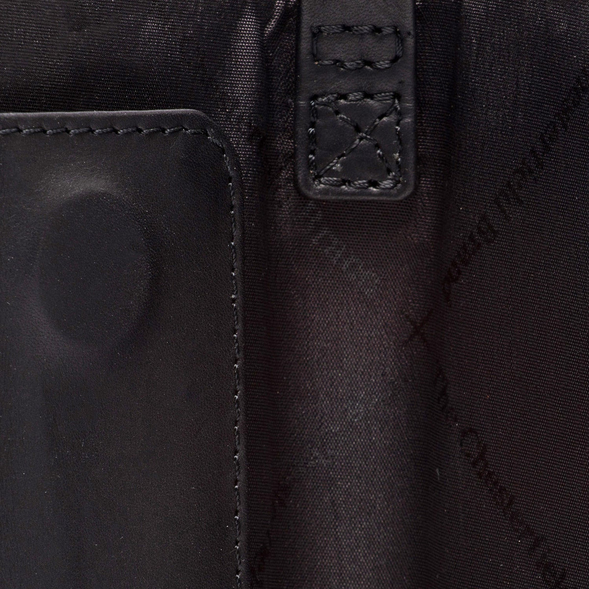 Styled Fit Perspective of Glasses Case Maplewood レディース on Model - Natural Daylight Drape