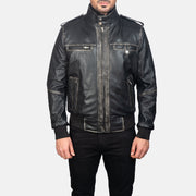 
Glen Street ブラック レザーボンバージャケット メンズ in Black Cowhide Leather - 正面スタイル＆テーラードシルエット | 公式オンライン通販