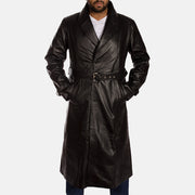 
Black Cowhide Leather Trench Coat - 美しい肩のラインと裾の仕立てが際立つ背面ビュー