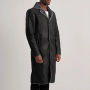 
Distressed Black Sheepskin Snuffed Aviator Jacket - 美しい肩のラインと裾の仕立てが際立つ背面ビュー