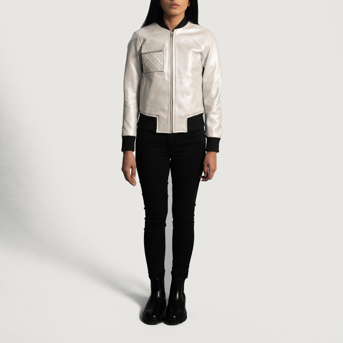 Close-Up Detail of Varsity &amp; Zipper Hardware on Women's Lana Silver レザーボンバージャケット レディース