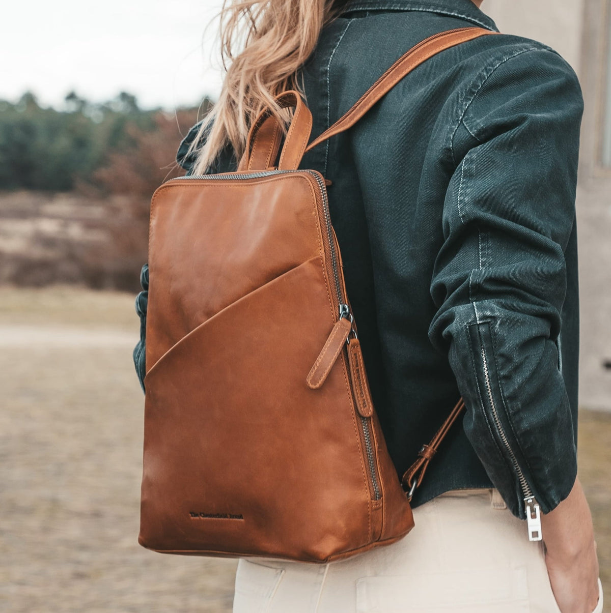 Amanda Full-Grain Leather Backpack レディース – alternate product view 2