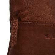 Bern Full-Grain Leather Backpack レディース – alternate product view 2
