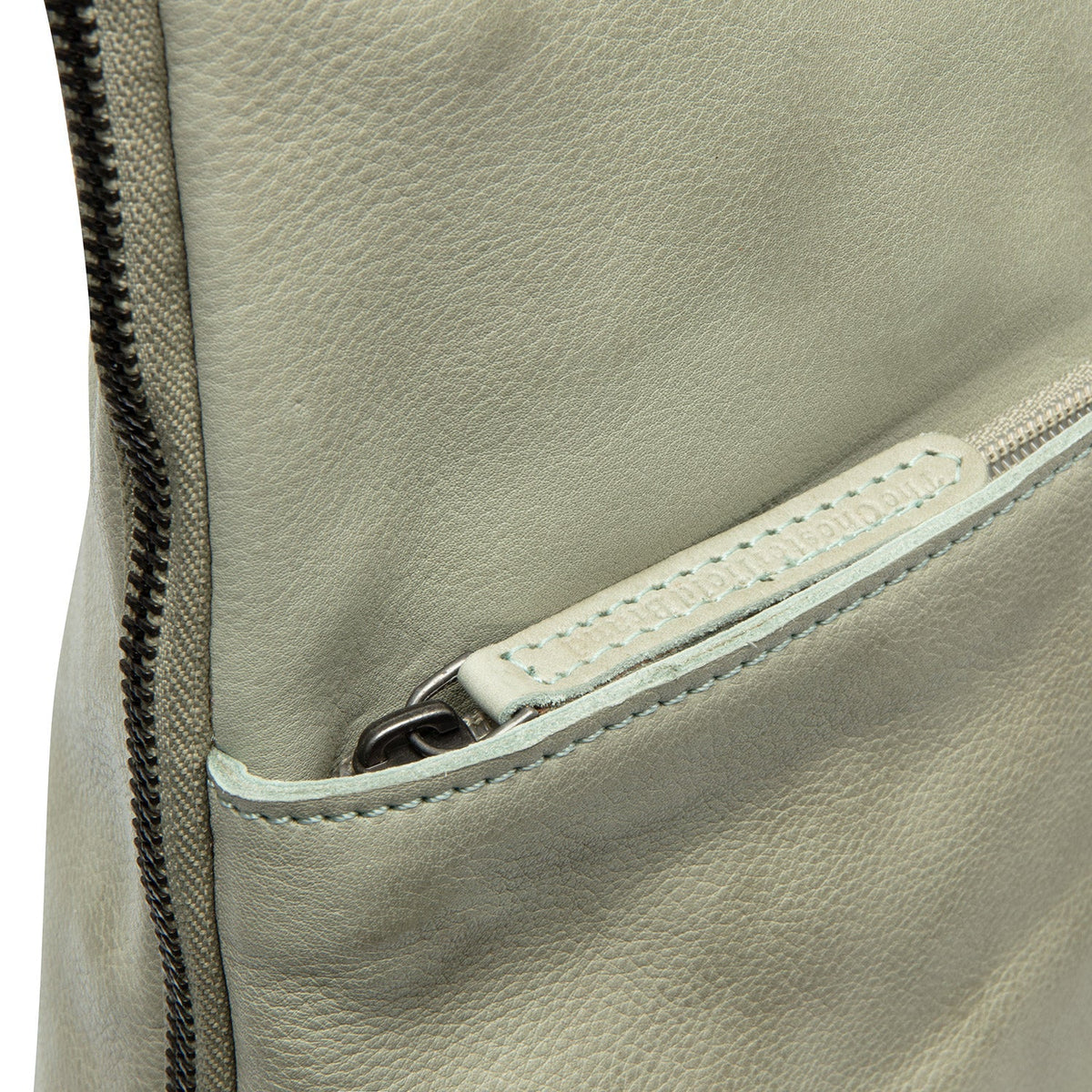 Bern Full-Grain Leather Backpack レディース – alternate product view 2