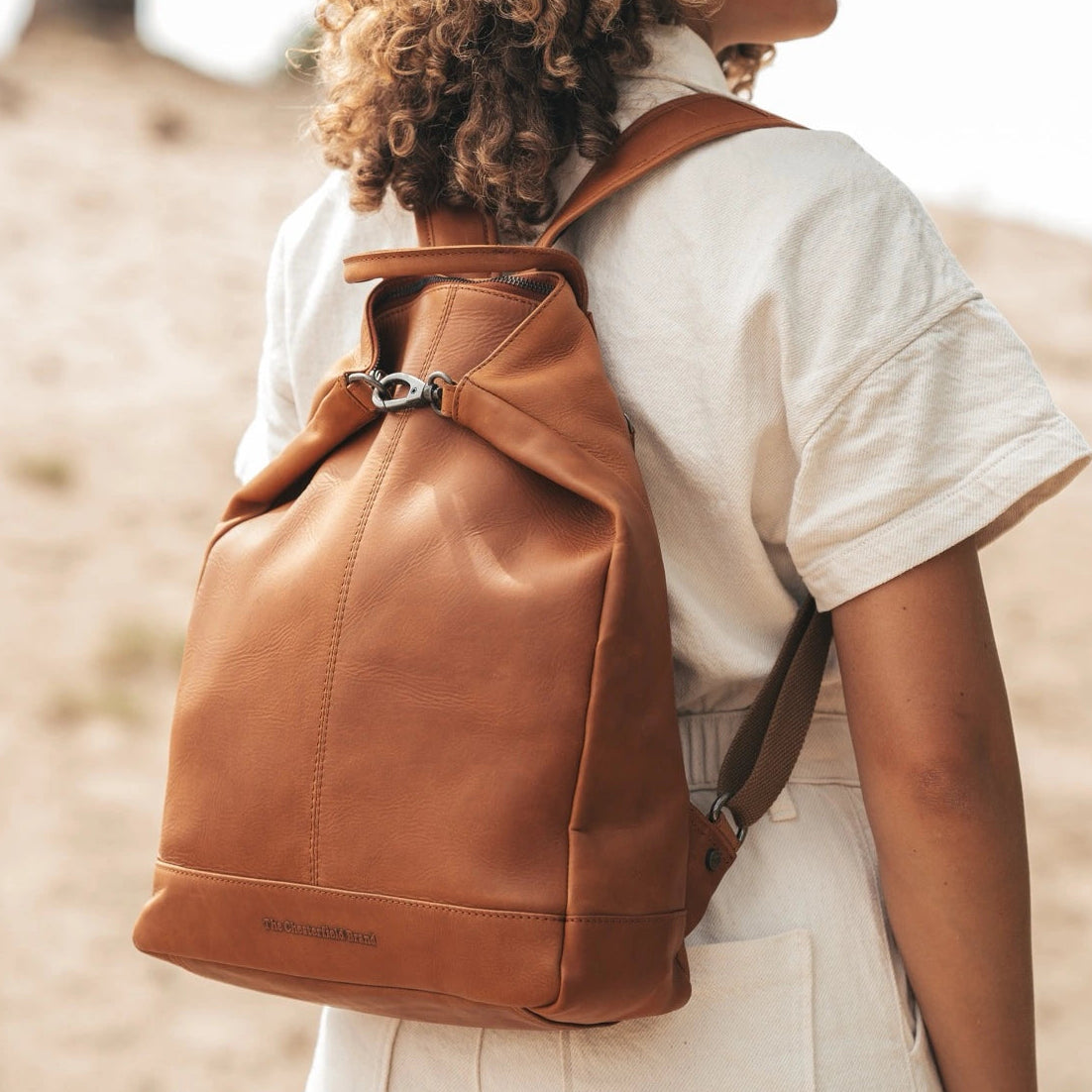 Manchester Full-Grain Leather Backpack レディース – alternate product view 2