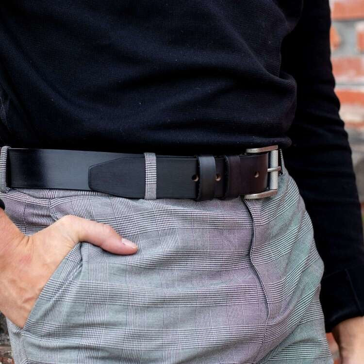 Aayden Full-Grain Leather Belt メンズ - Structured Side Profile Showing Gusset Depth &amp; Expansion Capacity