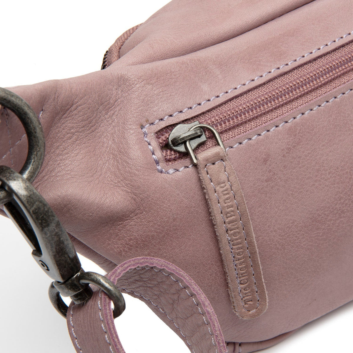 Severo Full-Grain Leather Belt Bag レディース - Structured Side Profile Showing Gusset Depth &amp; Expansion Capacity