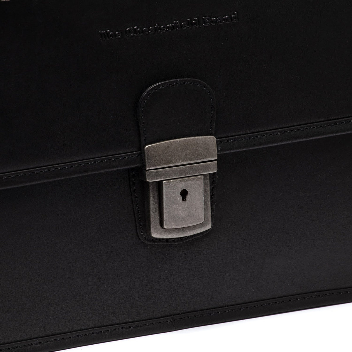 
Classic 100% Full-Grain leather Briefcase - 補強レザーストラップと丁寧な縫製が際立つ背面ビュー