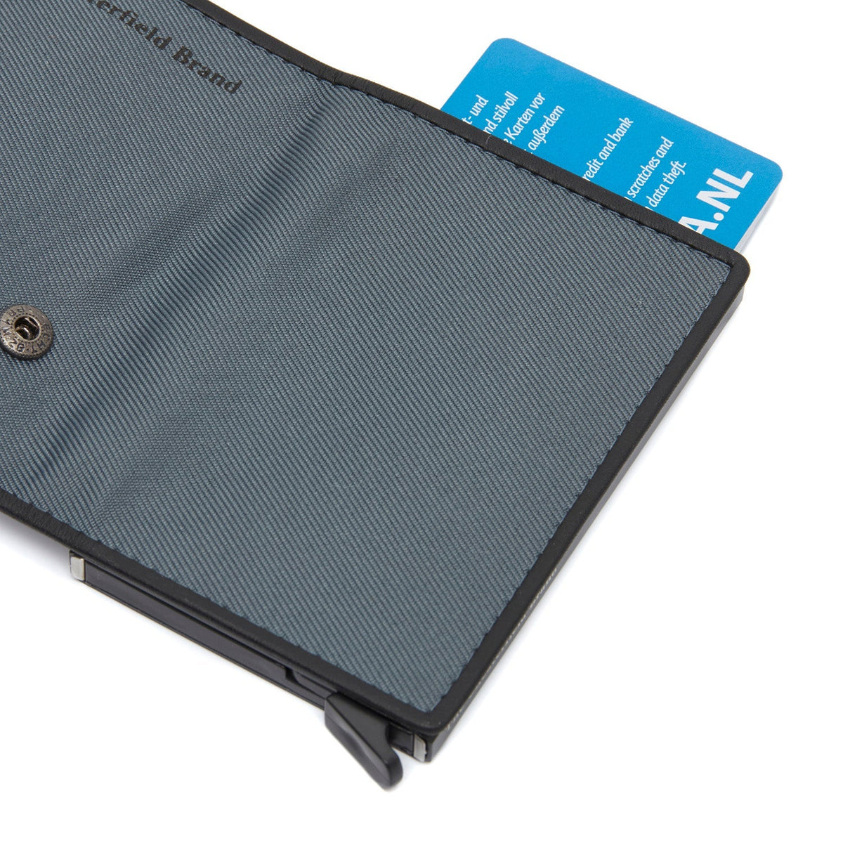 Solid Antique Brass Hardware &amp; Heavy-Duty Dual Zipper Detail on Delsbo Full-Grain Leather Card Holder レディース