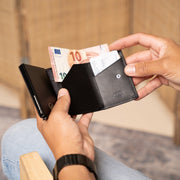 Lancaster Full-Grain Leather Card Holder レディース - Structured Side Profile Showing Gusset Depth &amp; Expansion Capacity