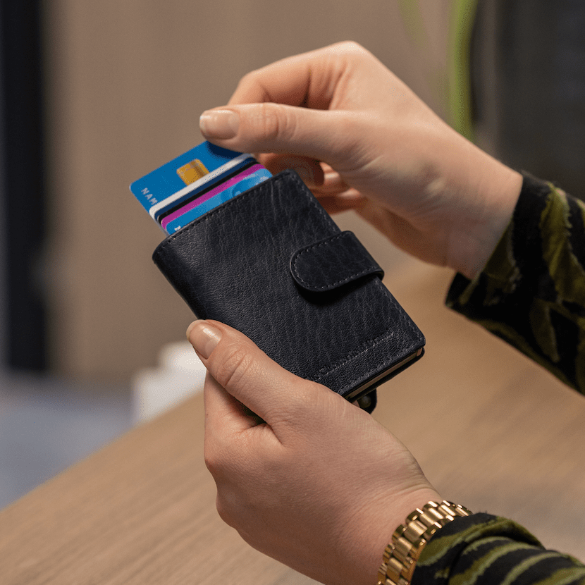 Prague Full-Grain Leather Card Holder レディース – alternate product view 2