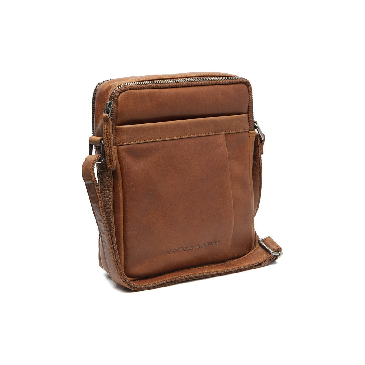 100% Full-Grain Wax Pull-Up 100% Full-Grain Leather Grain Texture &amp; Handcrafted Patina Detail
