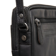 
内側ライニングビュー Showing Dedicated Padded Laptop Sleeve & Multi-Compartment Organization