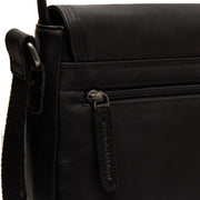 
内側ライニングビュー Showing Dedicated Padded Laptop Sleeve & Multi-Compartment Organization