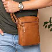 
Laveno フルグレインレザー クロスボディバッグ – alternate product view 2