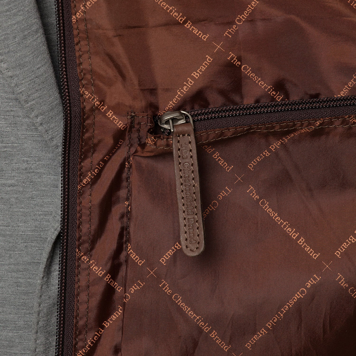 Styled Fit Perspective of Leather Garment Bag Josh レディース on Model - Natural Daylight Drape