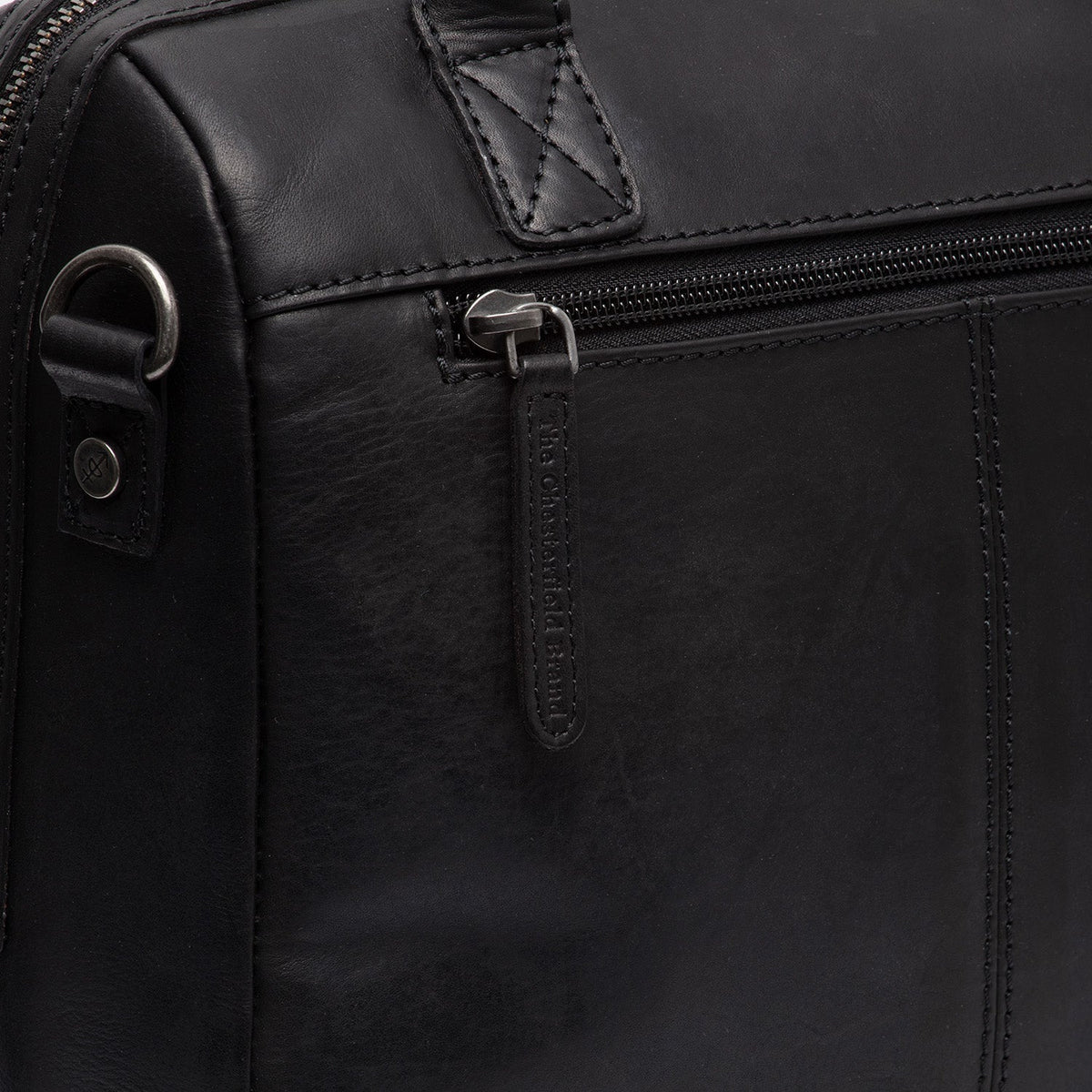 Tailored Rib Cuffs &amp; Hem Craftsmanship Construction Detail on Langton Full-Grain Leather Handbag レディース