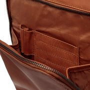 Jasper Full-Grain Leather Laptop Backpack レディース – alternate product view 3