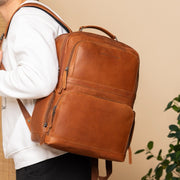 Lennox Full-Grain Leather Laptop Backpack レディース – alternate product view 2