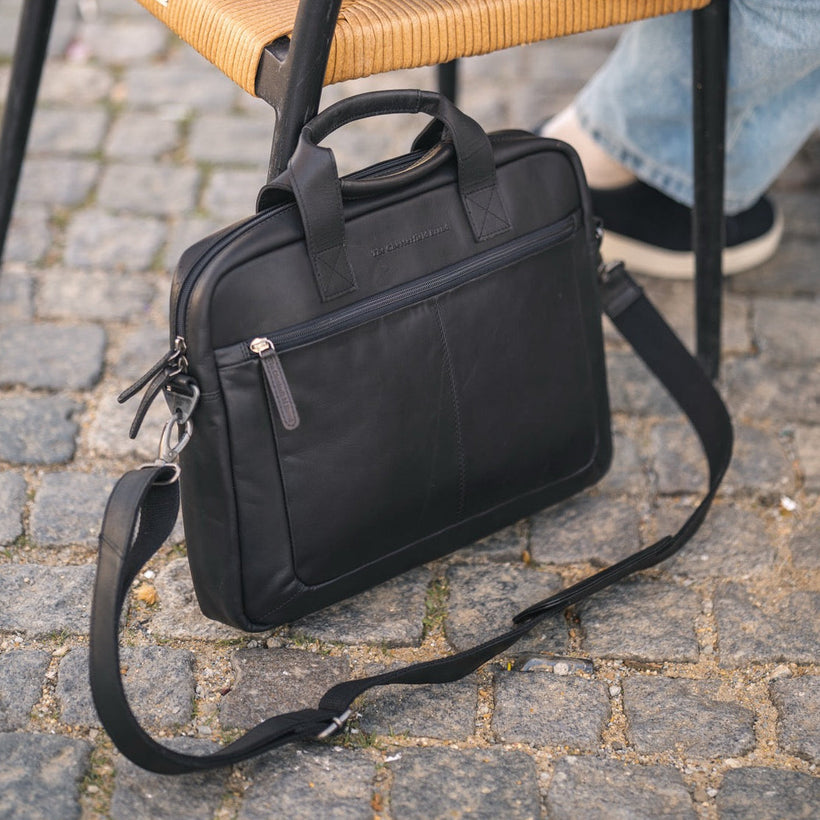 Calvi Full-Grain Leather Laptop Bag レディース