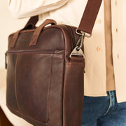 Calvi Full-Grain Leather Laptop Bag レディース – alternate product view 3