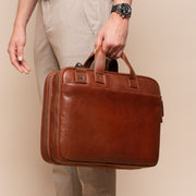 Iseo Full-Grain Leather Laptop Bag メンズ – alternate product view 3