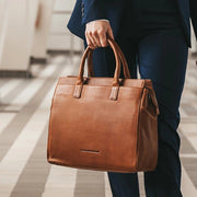 Rivera Full-Grain Leather Laptop Bag レディース – alternate product view 2