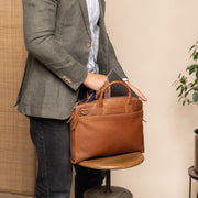 Tilbury Full-Grain Leather Laptop Bag レディース – alternate product view 3