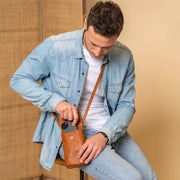 Langley Full-Grain Leather Phone Bag レディース – alternate product view 3