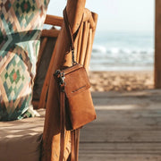 Malaga Full-Grain Leather Phone Bag レディース – alternate product view 3