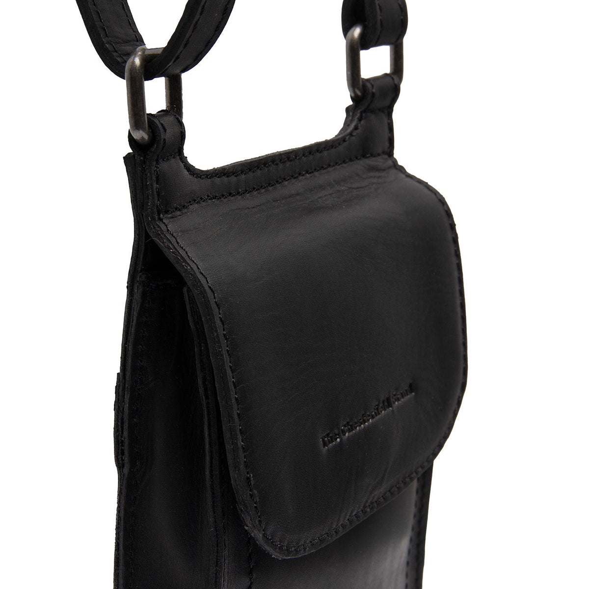 Nebra Full-Grain Leather Phone Bag レディース - Lateral Side Profile View Showing Sleeve Cut &amp; Athletic Taper Fit