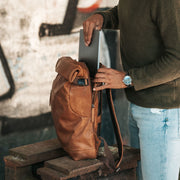 Liverpool Full-Grain Leather Roll-top Backpack レディース – alternate product view 3