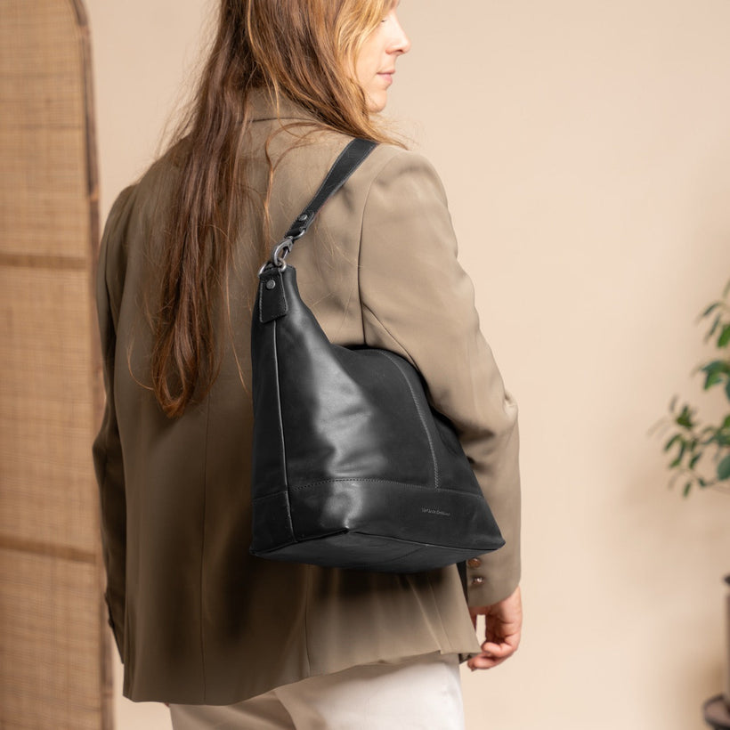 Amelia Full-Grain Leather Shoulder Bag レディース
