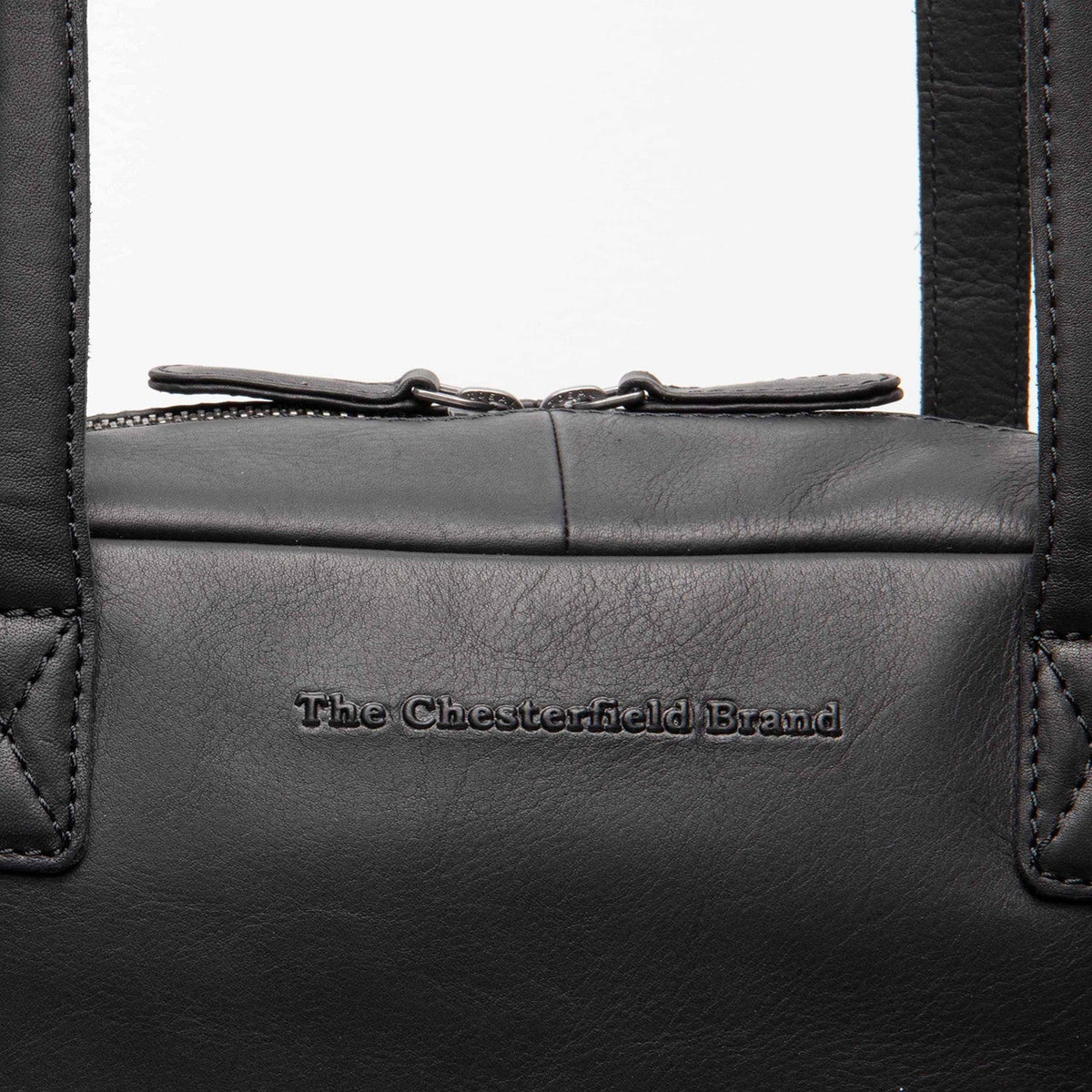 
Classic 100% Full-Grain leather Bag - 補強レザーストラップと丁寧な縫製が際立つ背面ビュー