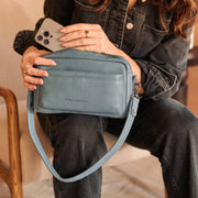 Liora Full-Grain Leather Shoulder Bag レディース – alternate product view 3