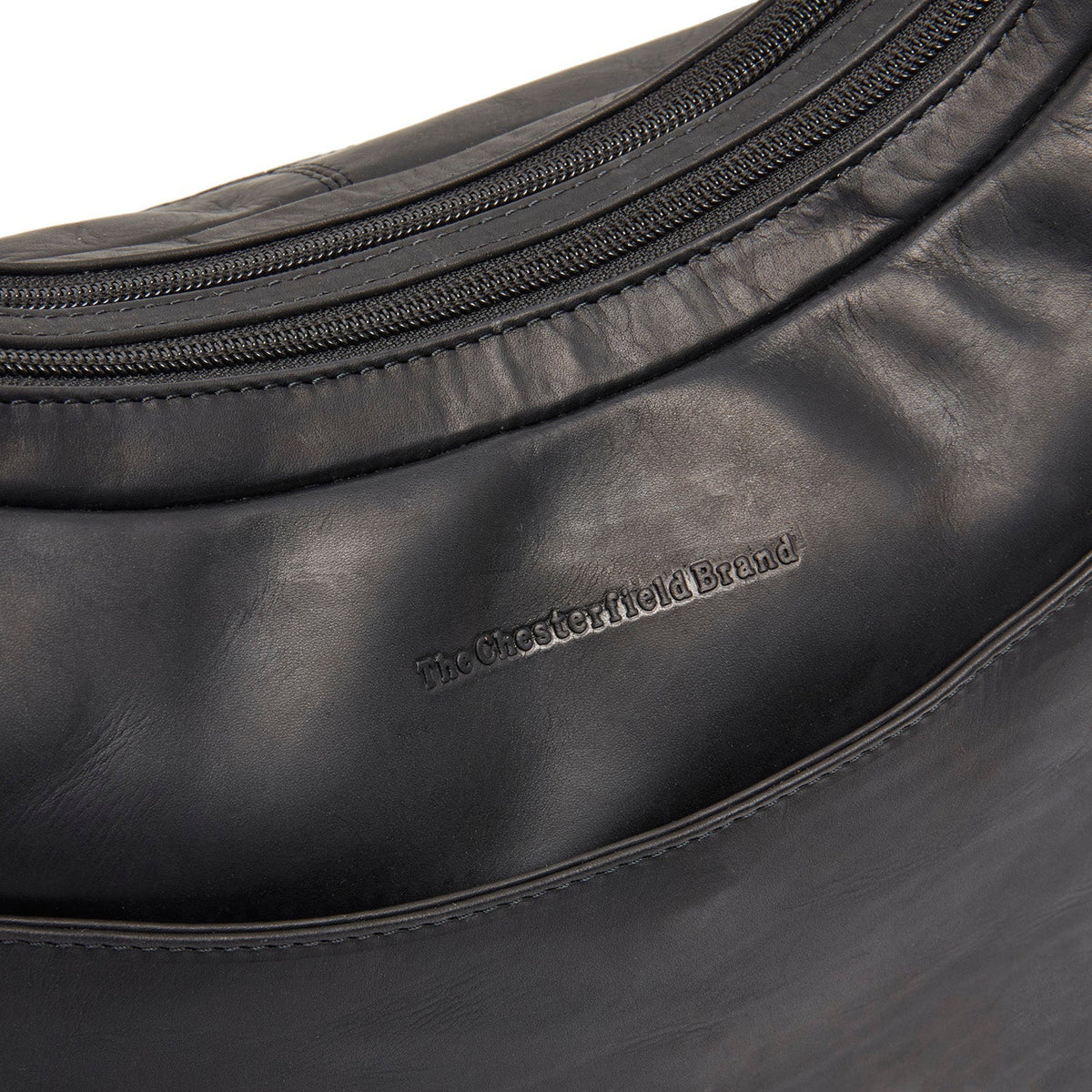 
Classic 100% Full-Grain leather Bag - 補強レザーストラップと丁寧な縫製が際立つ背面ビュー