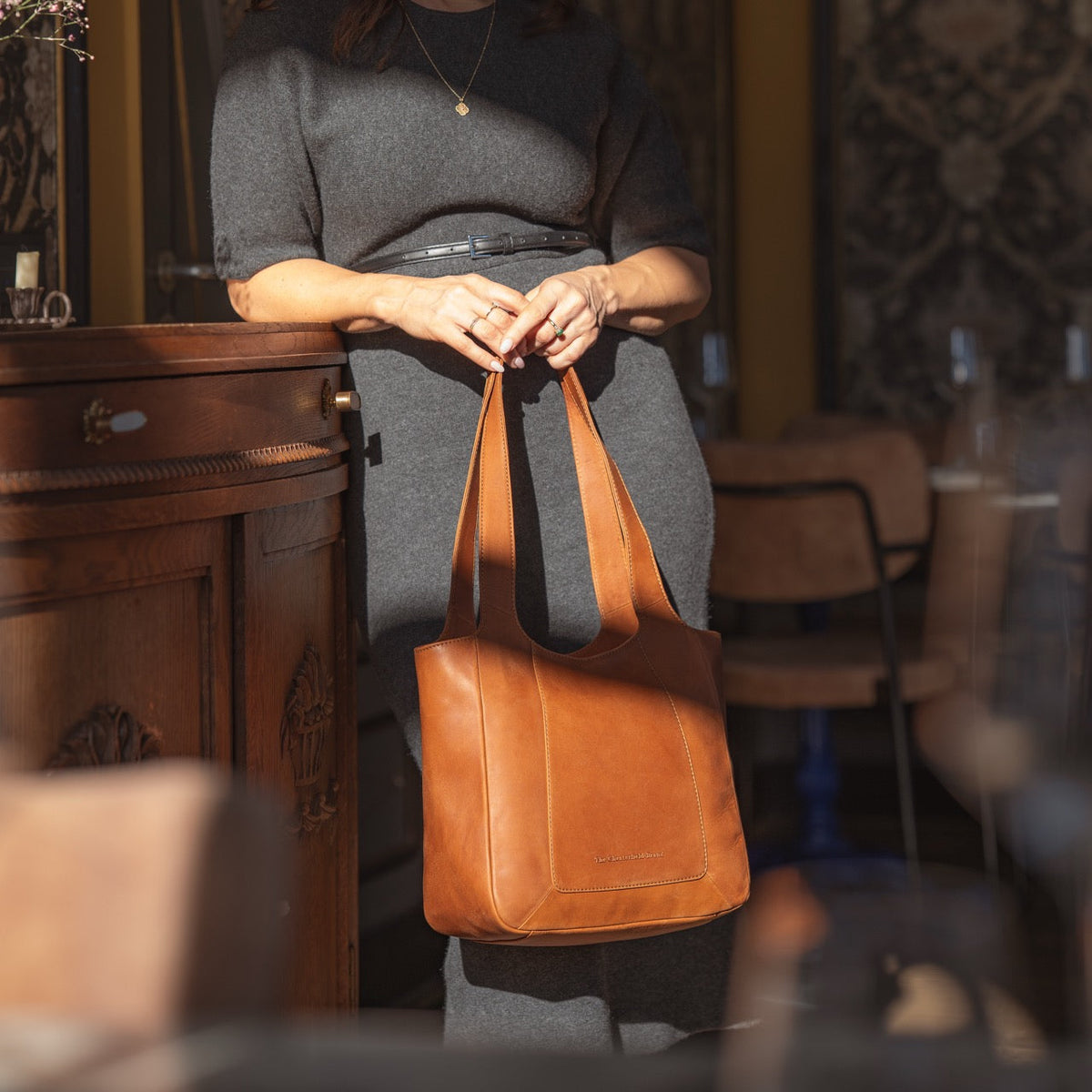 Tofino Full-Grain Leather Shoulder Bag レディース – alternate product view 3