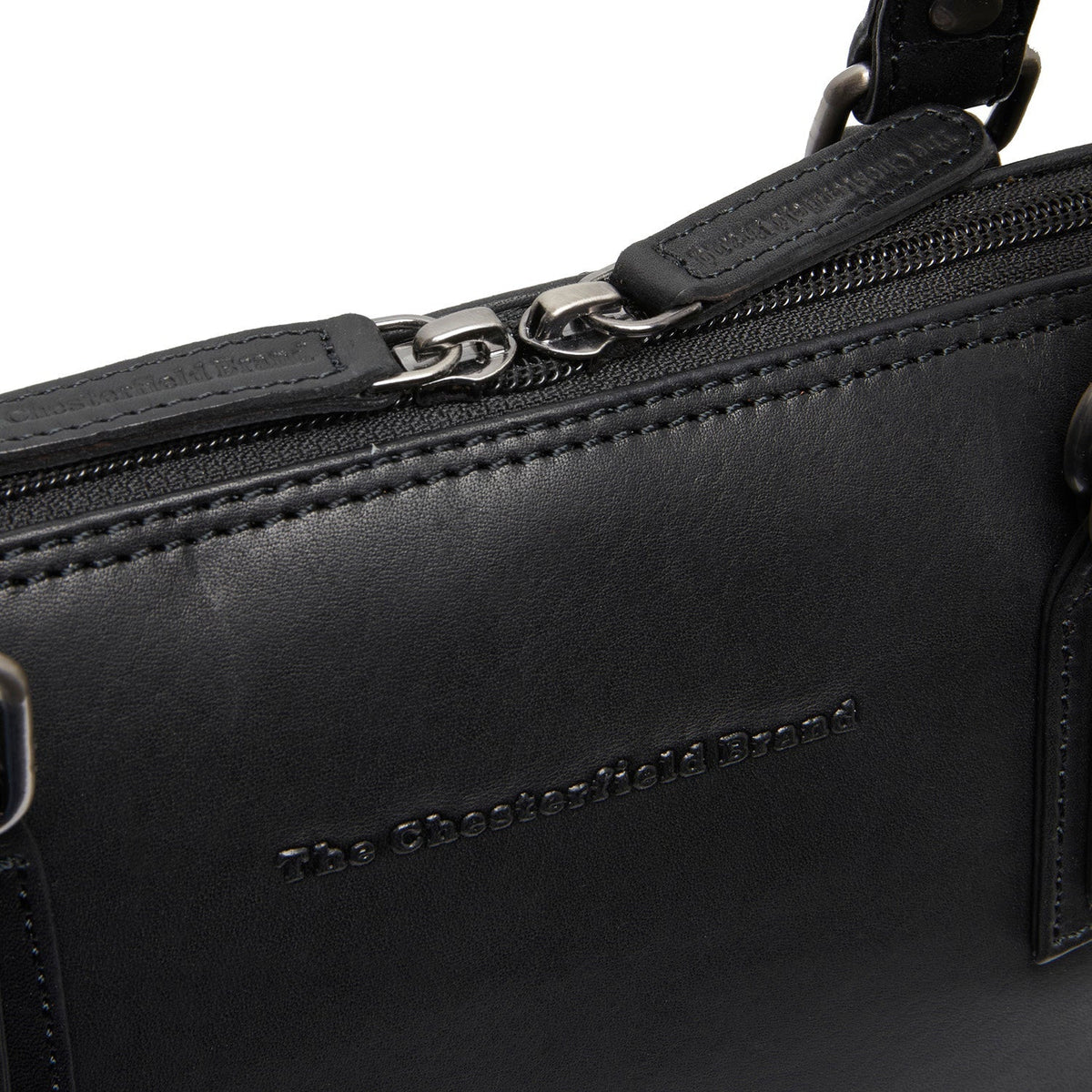 
Classic 100% Full-Grain leather Bag - 補強レザーストラップと丁寧な縫製が際立つ背面ビュー