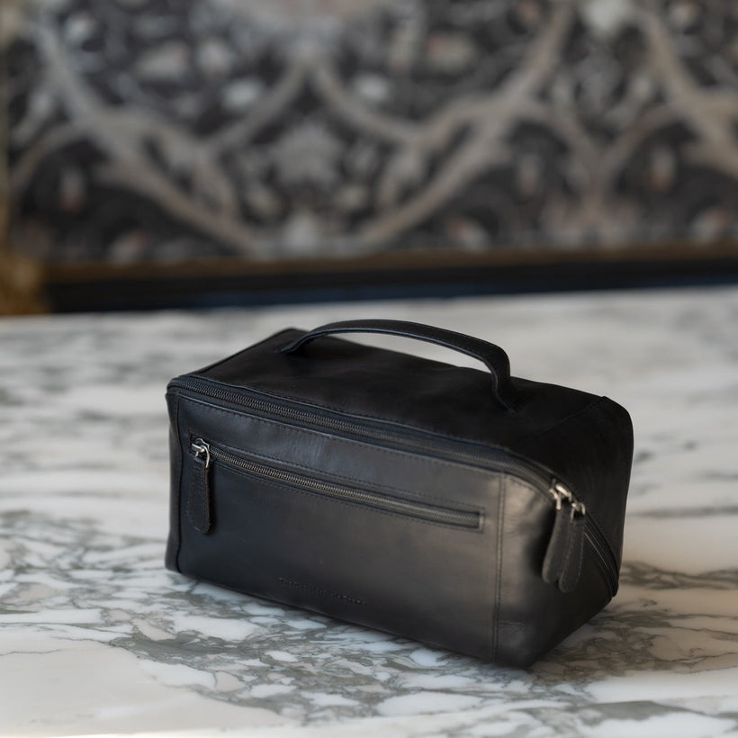 Elmia Full-Grain Leather Toiletry Bag レディース